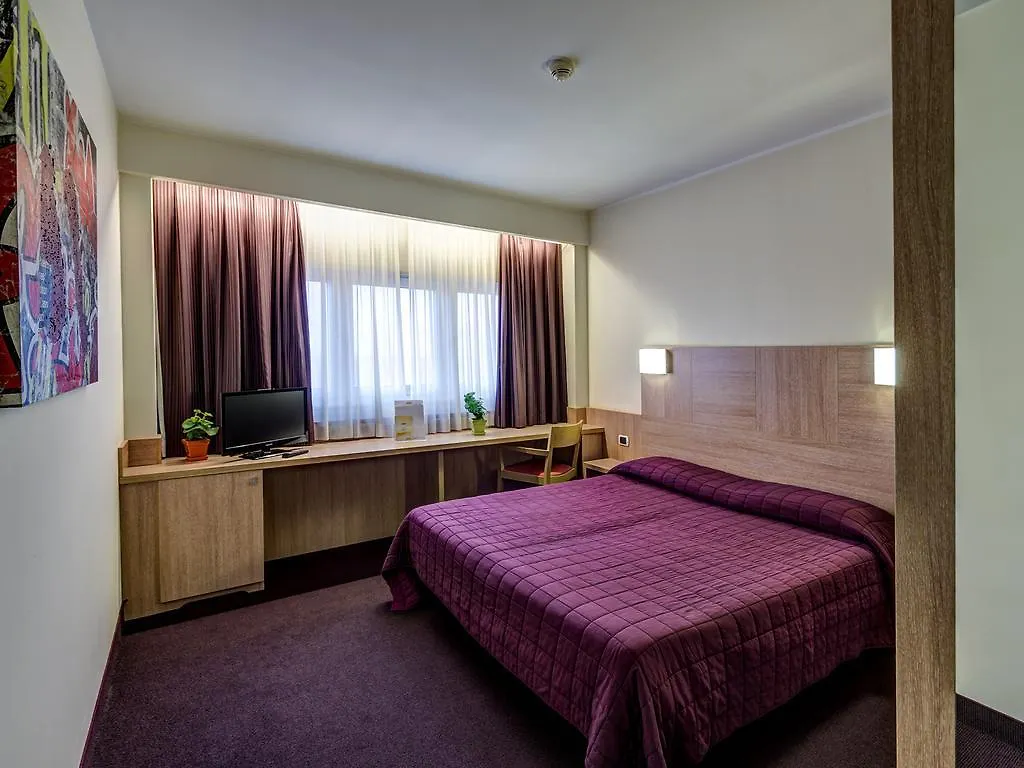 Hotel Capital Rovigo 4*,  Italy