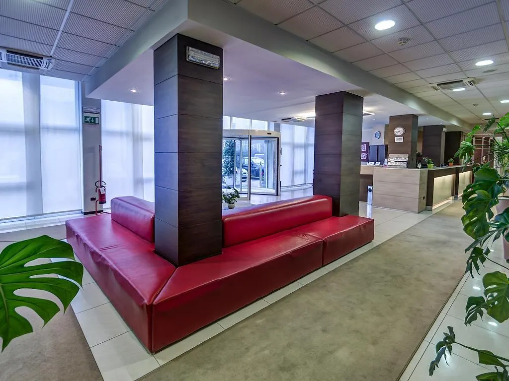 Hotel Capital Rovigo 4*,